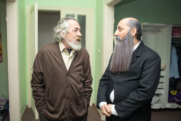 suskunbayan's tweet photo. "Büyümek sıfırdan başlamaktır. Yaşlanmakta sıfıra yaklaşmak."

(Leyla İle Mecnun) https://t.co/nVxqwdM3cP
