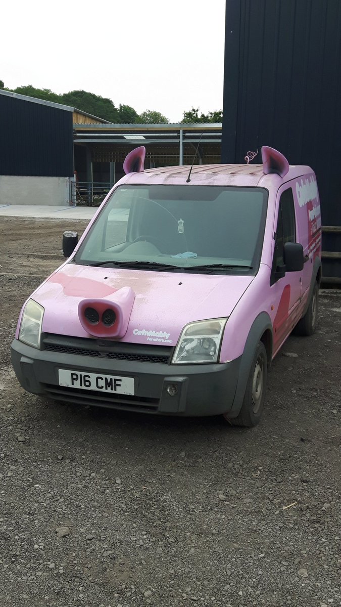 moodysow's tweet photo. The old pig van is retiring.
@moodysow #lovepork#BBQ @FarmShopUK @q_guildbutchers @TraegerGrills @rholdenbbq https://t.co/b4S1XmBfXa