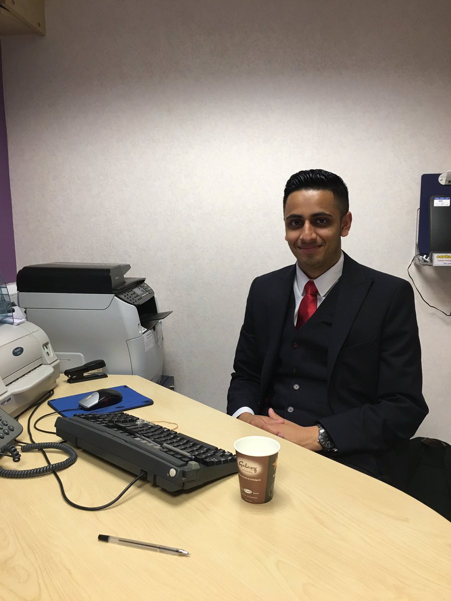 stevieslewis's tweet photo. Jamie's all passed and ready to make our customers better off #govinny @dwardnationwide @NBSSurreyShire 🍾🍾🍾 https://t.co/08ydHNx9Fi