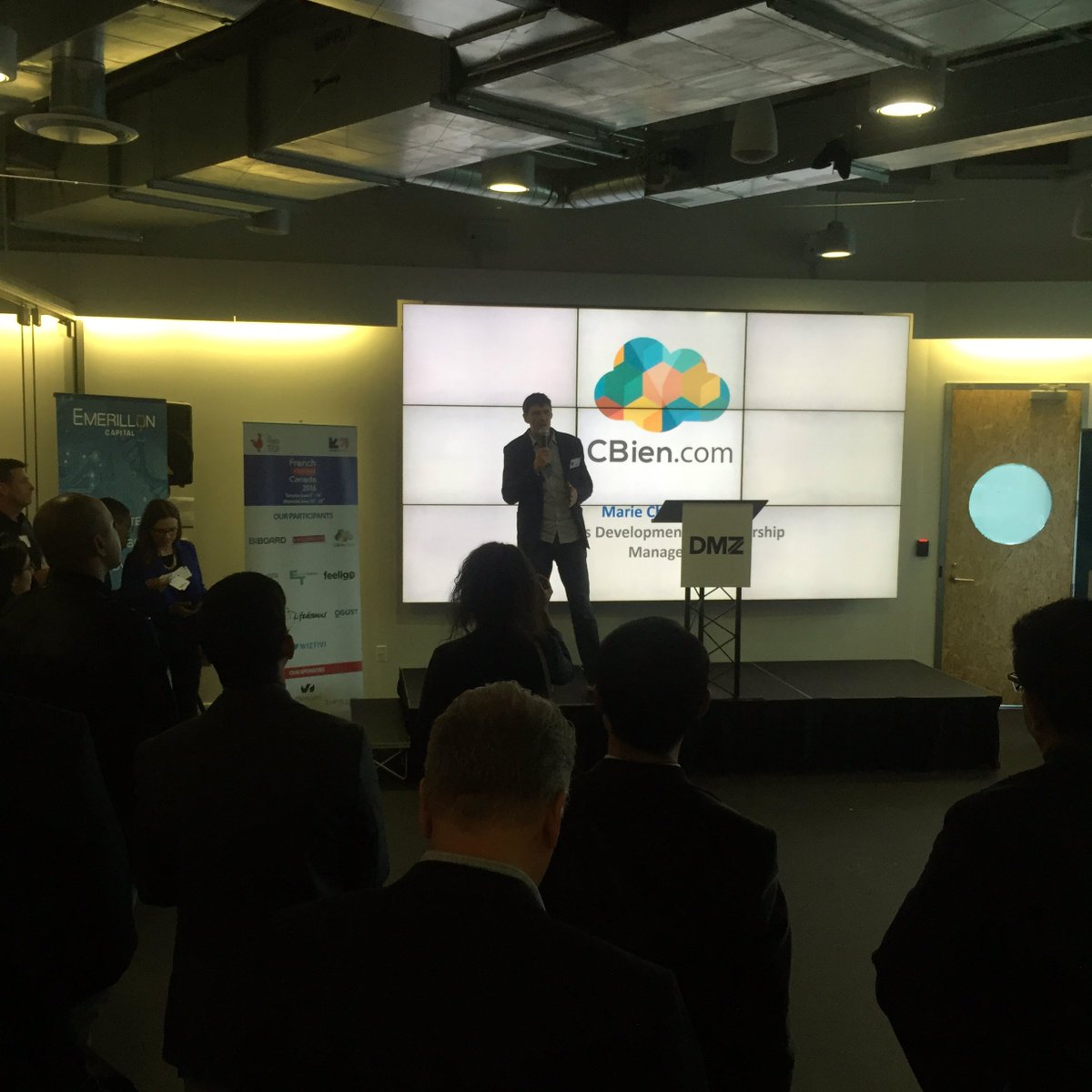 Valoo_App's tweet photo. Le pitch de notre CEO @davidgascoin à la soirée d'inauguration du #FrenchTechTO, résumé en 3 photos https://t.co/6UPqRPhwwn