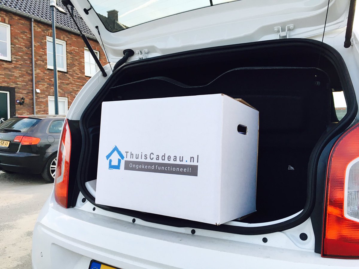 Thuiscadeau is weer onderweg! Omdat een cadeau nooit verveeld🎁. #huisgekocht #makelaar #kampen #geenstress