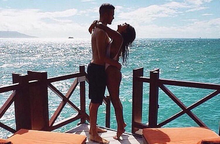 PostBadCouple_'s tweet photo. Nous ❤️ https://t.co/3XiFAoAck1