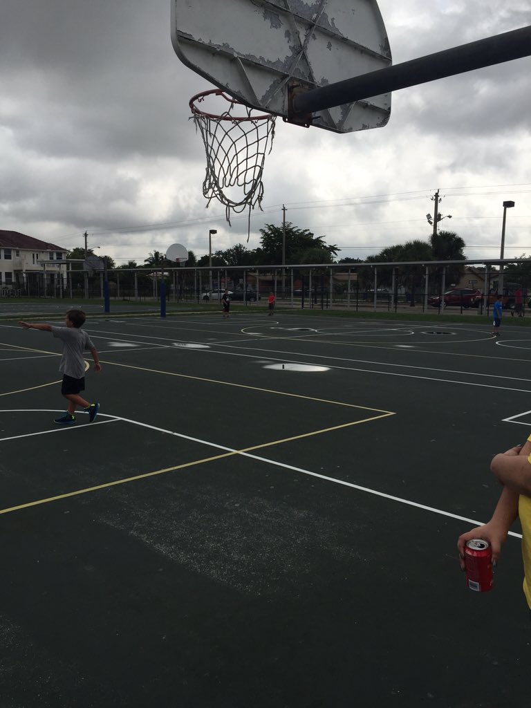 Ms_Dowling's tweet photo. Third grade EOY kickball game! @MrsLauraJimenez @MissAshleeBryan @newschester https://t.co/atiHXm7T0F