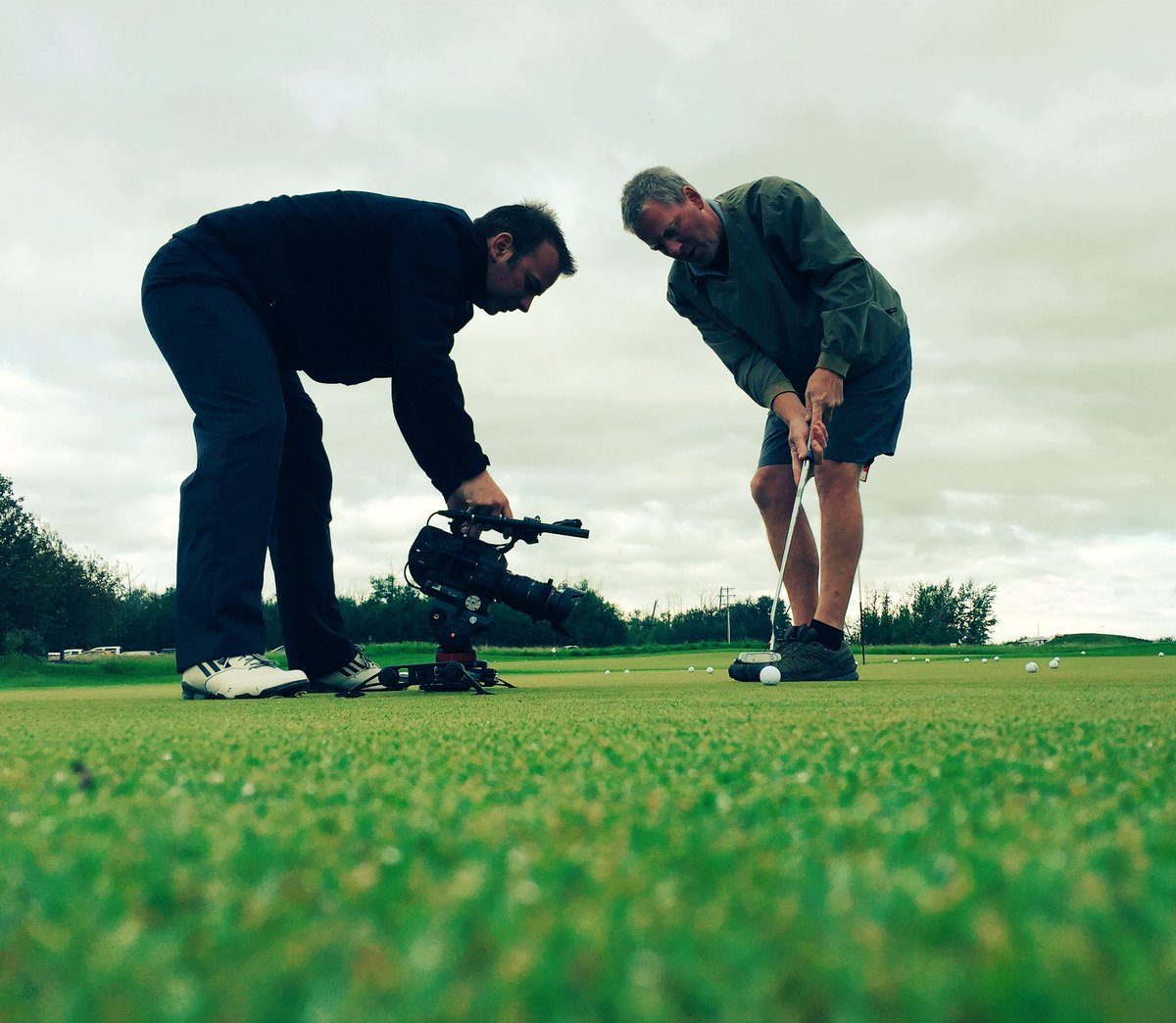 dstnlnks's tweet image. Shooting and putting for the crew this morning @RedTailLanding before our hosts join us! ⛳️