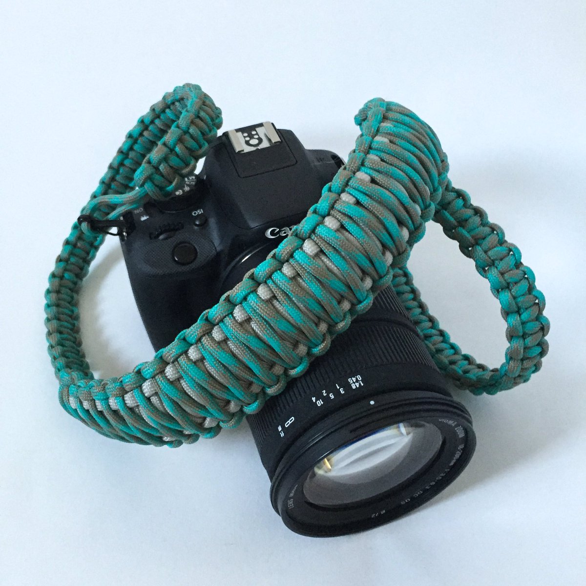 Stubbsys_'s tweet photo. @CanonUSAimaging We're off to California from the UK on Saturday. How good do our straps look on our eos 100d? https://t.co/GoIomTKYkM