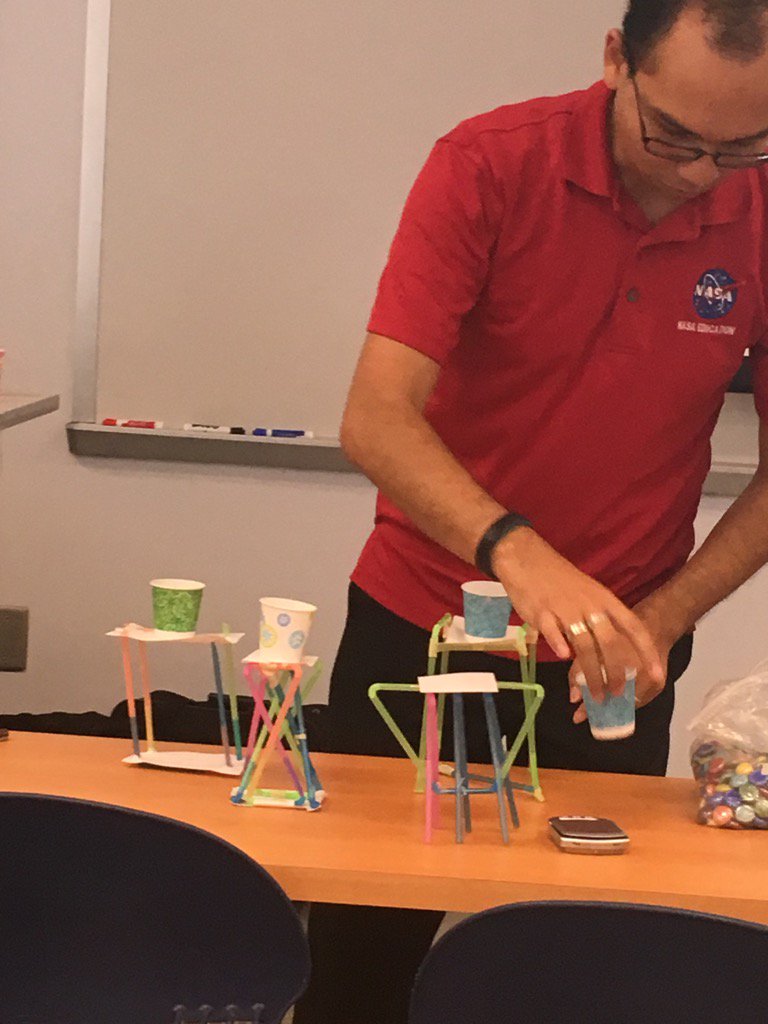 sschristie13's tweet photo. Rocket launch pads! @NASA @MRRVH @lcss_mogorman @CrutlandRutland @dsmithsnelsonG @rtaulbee_lcss https://t.co/I1omxeqAph