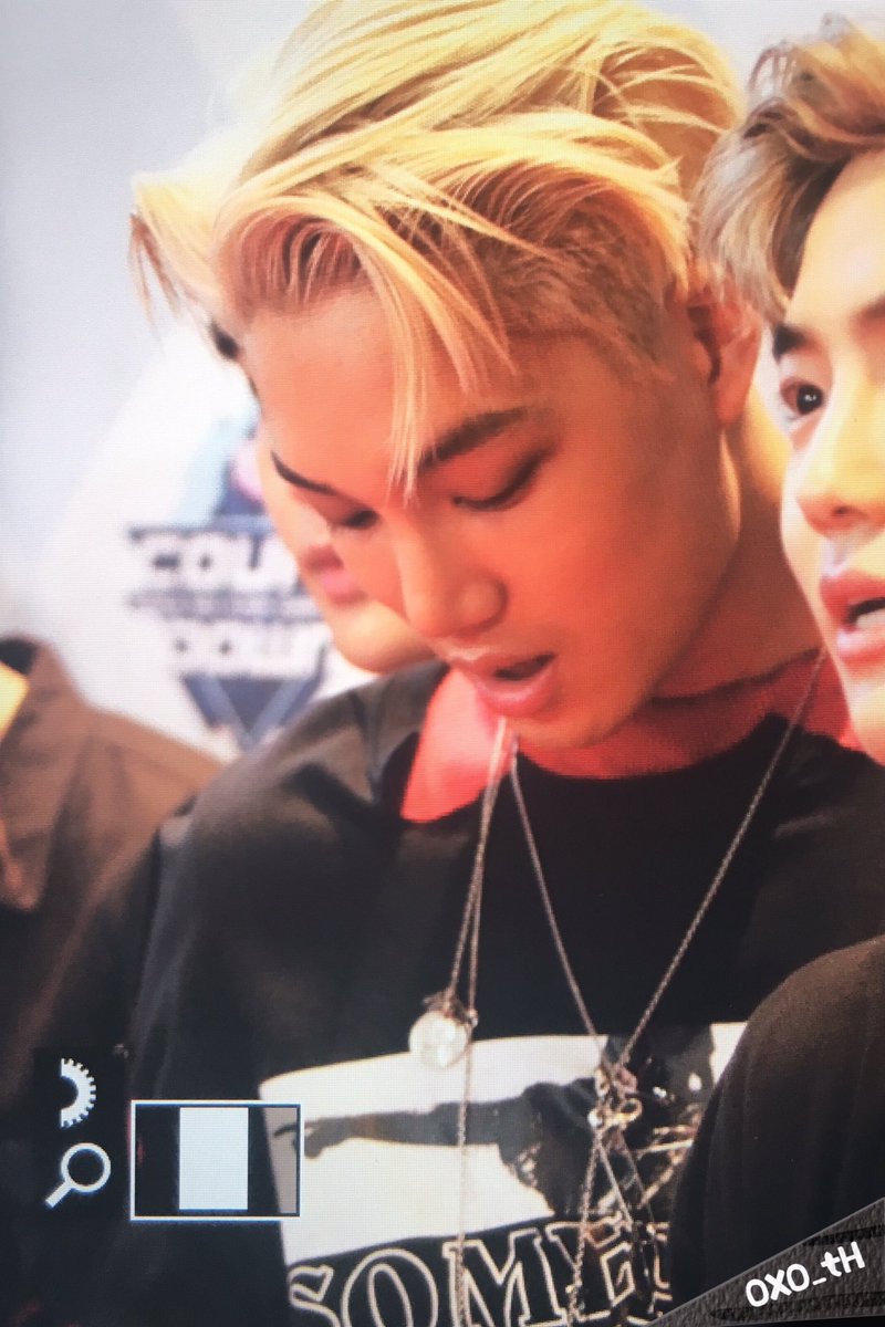 OXO_TH's tweet photo. 160609 엠카미니팬미팅 종인 #카이 #KAI https://t.co/AEH27UeDBf
