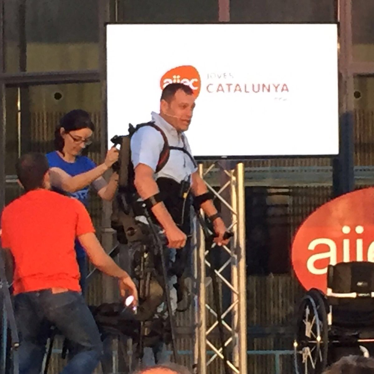albertllovera's tweet photo. Conferencia en esta puro, en Premios a los Jóvenes Emprendedores de Cataluña @AIJEC Gracias @tuSEAT @FundacionSBS https://t.co/AjAqwf5WbJ