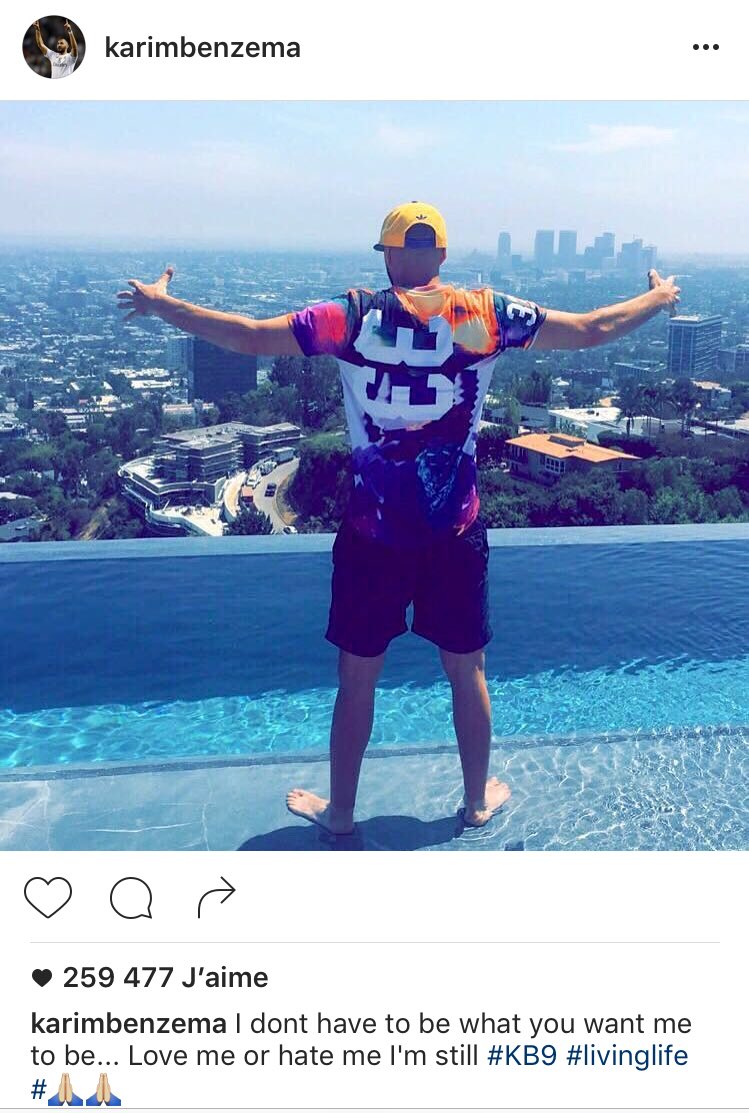 ActuFoot_'s tweet image. Karim Benzema : "Je n’ai pas à être celui que vous voulez que je sois... Aimez-moi ou détestez-moi, je reste KB9"