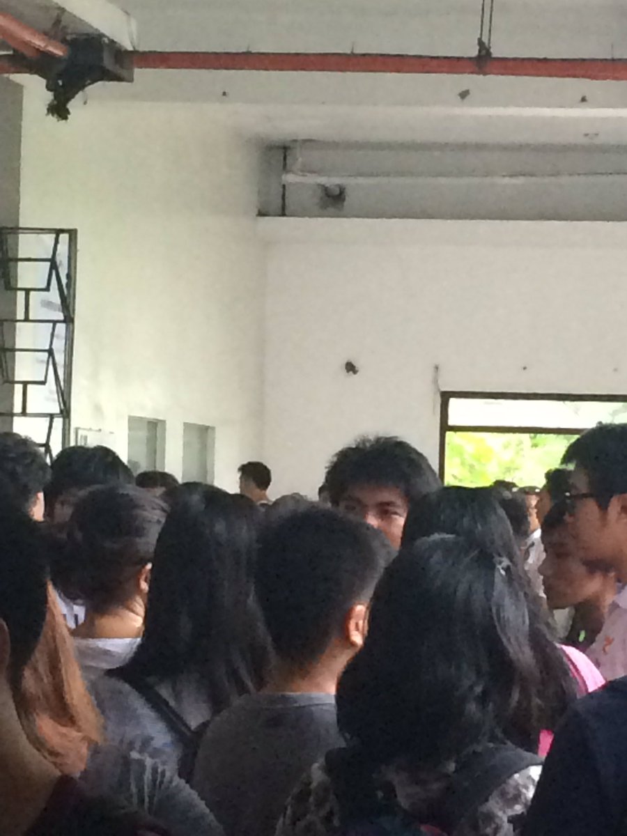 pattywappy's tweet photo. Guys eto po yung bayani ng manual enlistment kanina sa PAV: the one and only @jejoderecho #futureRA #koyajejo https://t.co/0Zu88CxeQd