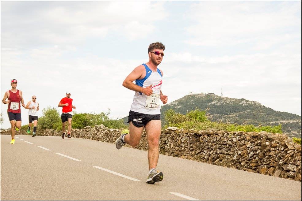 CinePique's tweet image. Para mi correr no es de cobardes, es sentirse vivo, con ganas de dar lo máximo día a día.