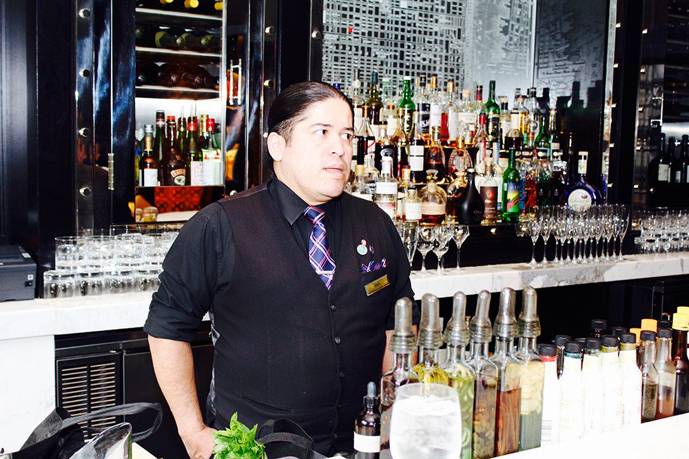 fetchit360's tweet image. Papi, a True Mixologist at the Library Bar in the Rittenhouse Hotel fetchit360.com/papi-a-true-mi…