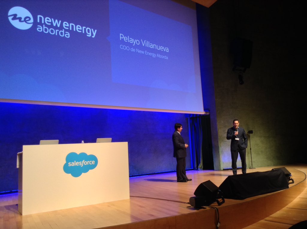 newenergyaborda's tweet image. Nuestro Director de Operaciones @pvillanueva_l sobre el escenario #salesforceBCN #time4nea @bit2win_