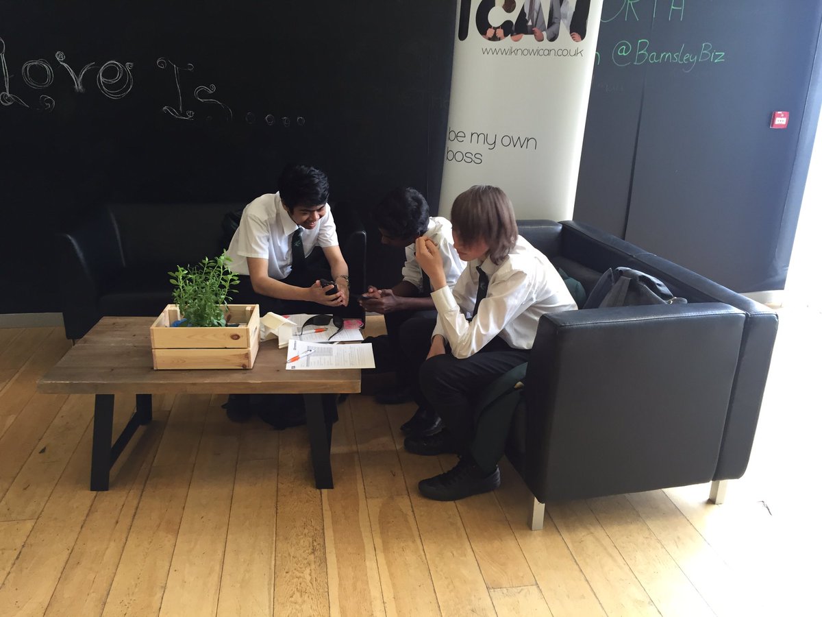 horizon_cc's tweet image. @IKICChallenge @Barnsley_DMC @horizon_cc students here and ready to pitch! #Ikic #business #challenge #barnsleyis