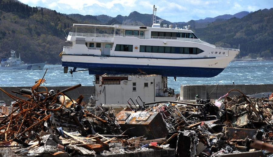 El_Chapo74977's tweet photo. #FISHINGanyone? - A fishing boat after the tsunami swept Japan. This shows you the power of the wave!!! https://t.co/8TzITty6yg