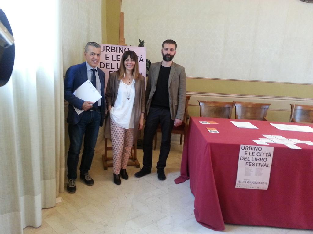 E adesso inizia il conto alla rovescia: -7 a #Urlibro2016 <a href="/alessio_torino/">Alessio Torino</a> <a href="/ComuneUrbino/">Comune di Urbino</a>