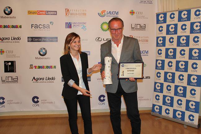 copecastellon's tweet photo. Conoce el #PremioCopeCS #Gastronomia a @luis_arrufat patrocinado por @Linogastronomic:
https://t.co/T9DlvvaJTx https://t.co/mAbOglBkX2