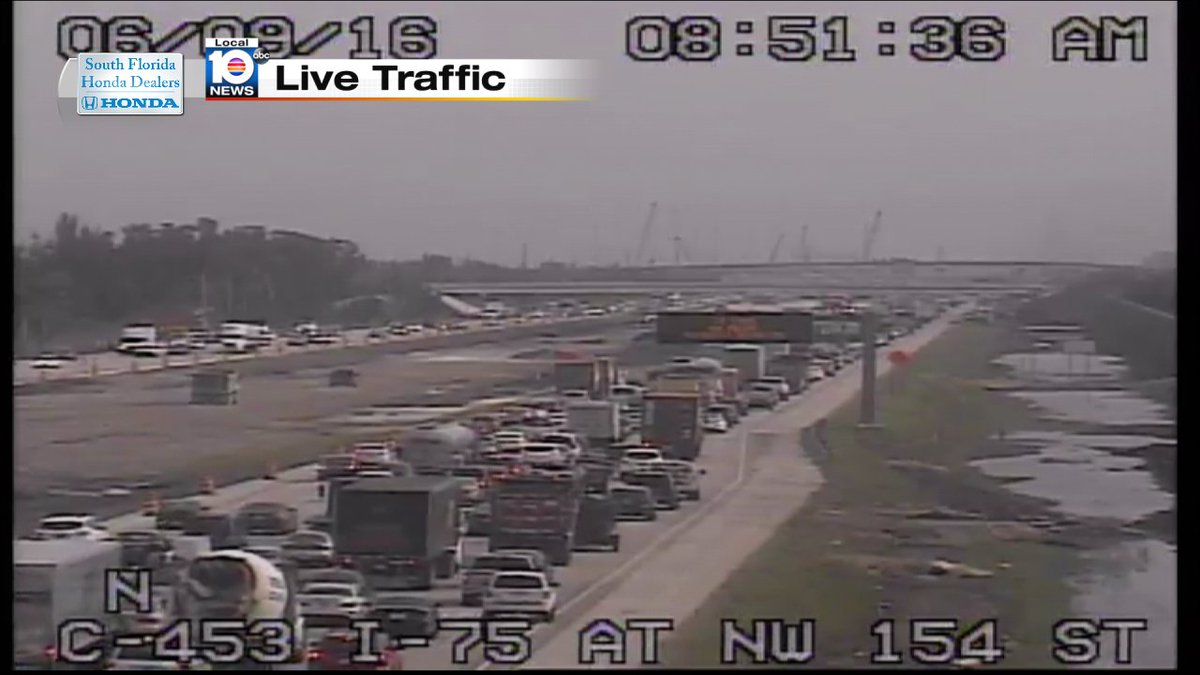 Crash on I-75 NB and NW 154th St/ Heavy Delays #TRAFFIC #MIAMI https://t.co/0I0XGnuyJD