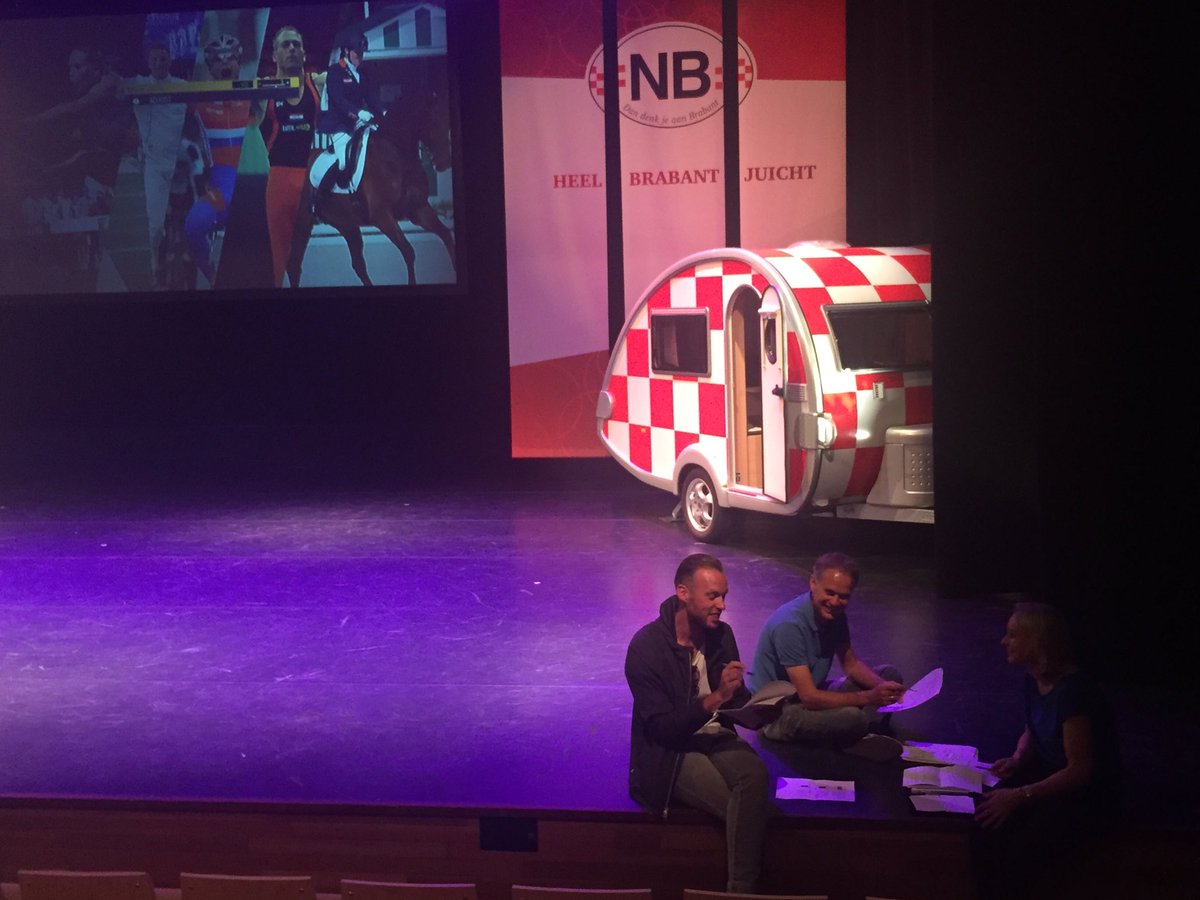 Voorbereiden voor #heelbrabantjuicht, straks om 17.00 live op omroepbrabant.nl