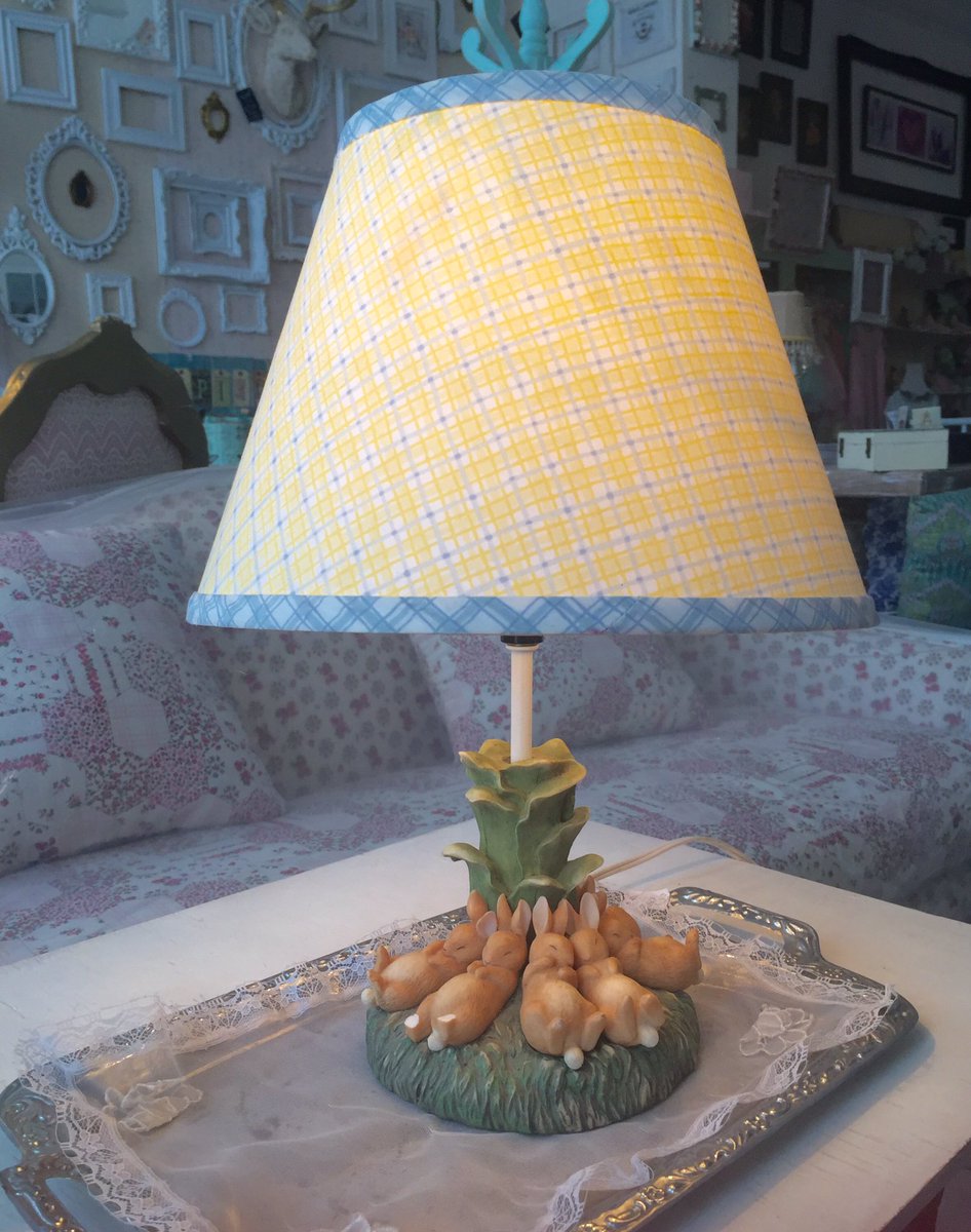 mofrashic's tweet photo. Preciosa #lámpara de #beatrixpotter de venta en @CasaConstanza 💕💕 https://t.co/ig9H3HeAGG