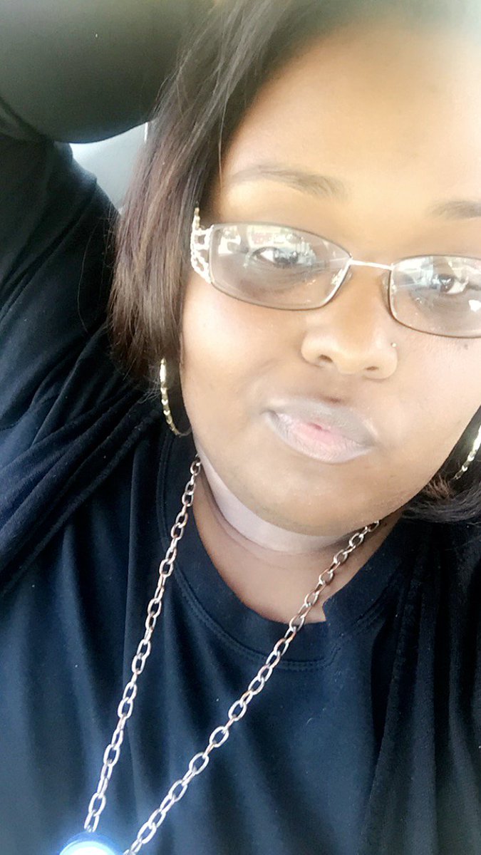 bydmarie3's tweet image. Happy Thursday #NoThrowback 😉