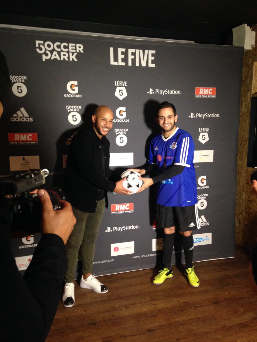 lefivefc's tweet photo. @MalikBentalha nous fait le plaisir d'être présent pour le #CHARITY5 #SPLFCHARITY https://t.co/vaJ2ALzCvl
