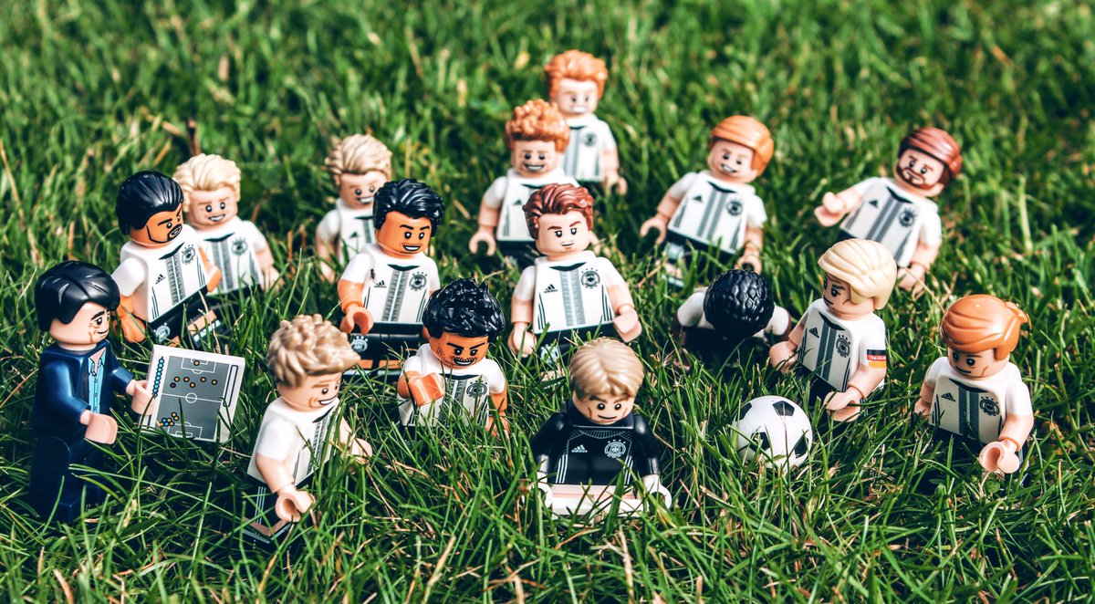 Morgen geht es endlich los #DieMannschaft#ger #jederfuerjeden #mariogoetze #lego #dfb #legominifigures #EURO2016 #EM