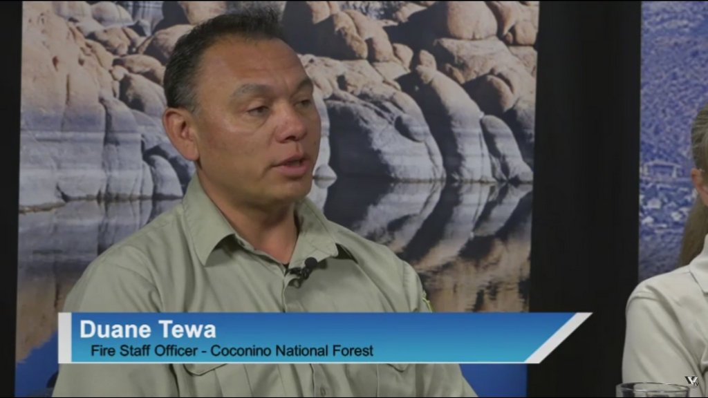 CoconinoNF's tweet photo. Indepth interview with Duane & Debra about #MormonFire smoke impacts on @VerdeValleyTV https://t.co/MTeWfZCcyX https://t.co/1HEnNi3Ji1