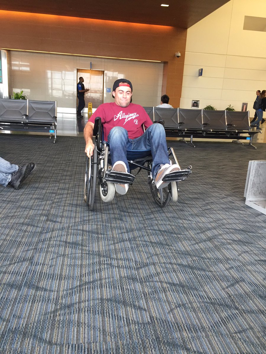 lindsayeran02's tweet photo. Atleast there's wheelchairs to keep us occupied lol #delayedflightlife https://t.co/53wLgLz8J3