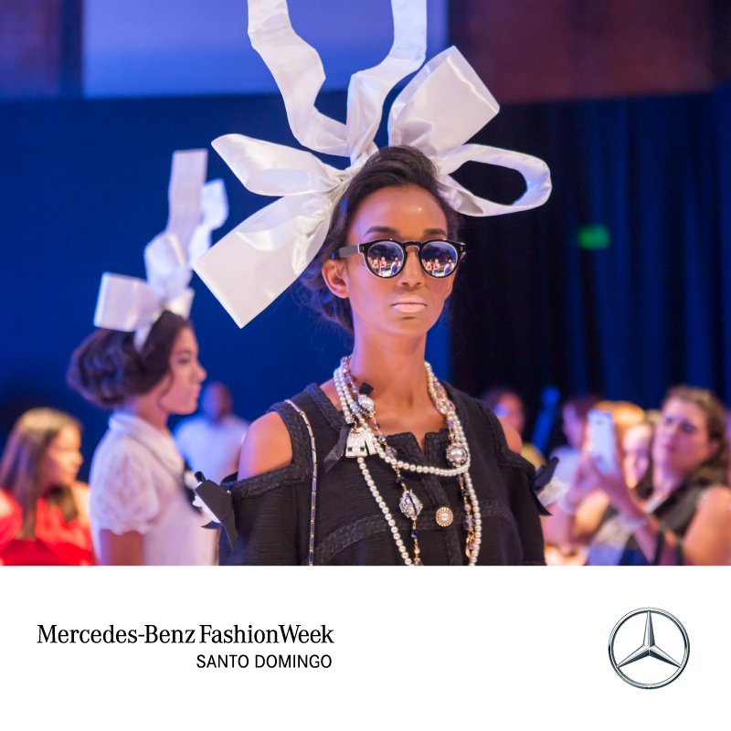 MBFWSD's tweet photo. Detalles que enamoran por su toque de elegancia y modernidad.
#mbfwsd16 #mbfwsd @MaisonMarie_ https://t.co/KRZH6vFV6s