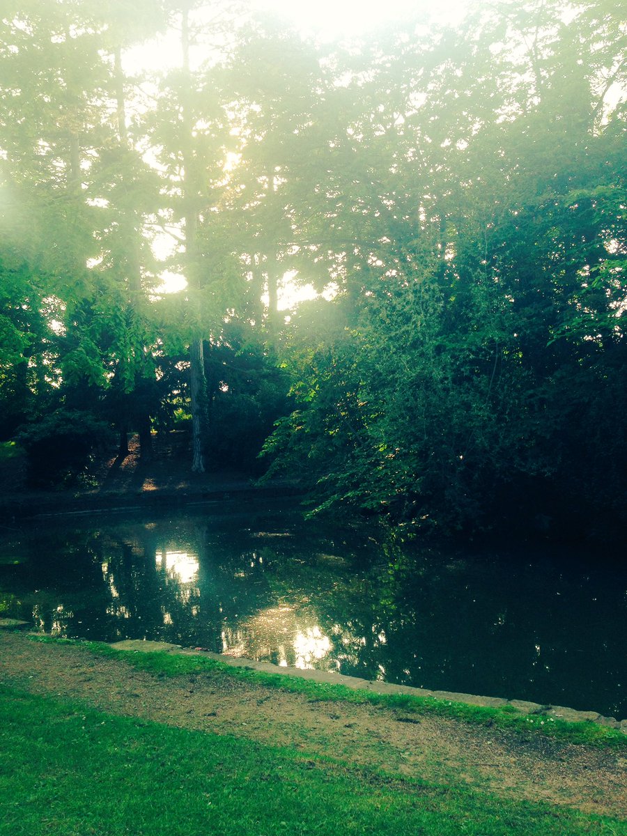 Julsie_PR's tweet photo. Ditched the treadmill and did a lap of Bedford Park #Running #RunnersEverywhere https://t.co/8UfKTtI3Fo