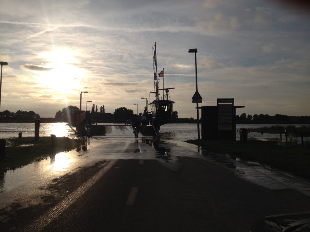 elviraSalet's tweet image. #Nederland  #SprintTeam fietsen in het #voorjaar Volgende week #zomer #IJS @DeElfstedenhal ⛄️