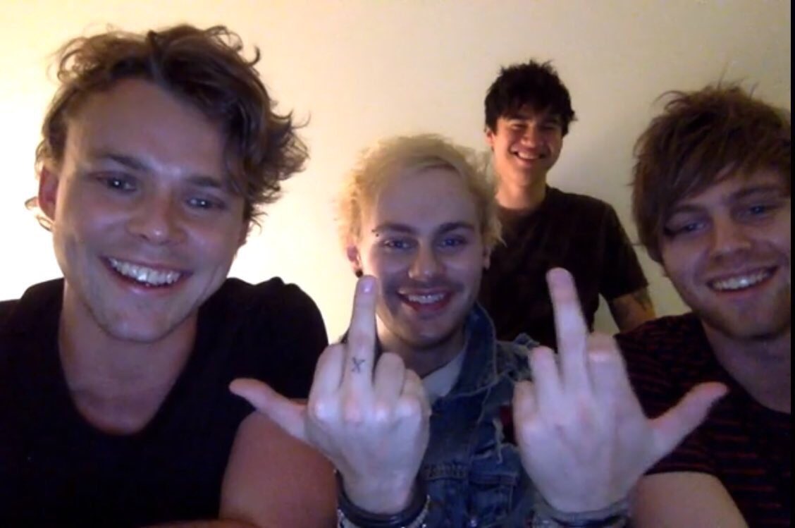 5sosworldalerts tweet picture