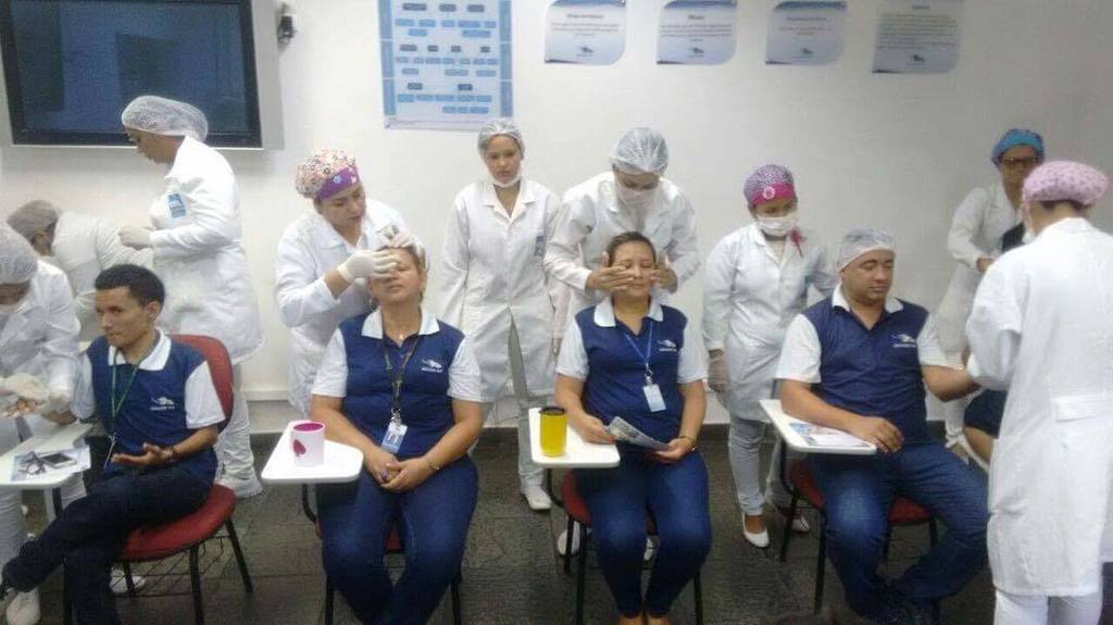 AmazonSat's tweet photo. Uma semana diferentona! 💁🏼🙅🏻 Nossos colaboradores ganhando tratamento fácil 😊❤️ #SIPAT2016 https://t.co/JAEfG9NZfT https://t.co/kzltaxRmtG