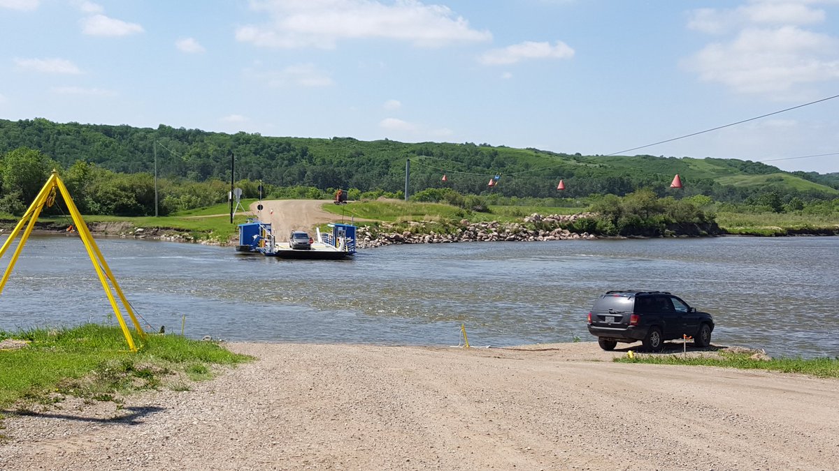 SeCanLauren's tweet photo. Hilarious little ferry. I'm used to the Riverhurst Ferry!  #excitingtravels #Sask #paynton https://t.co/K7nwNZBZB2