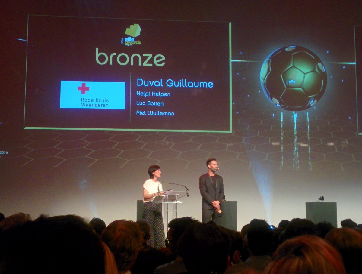 RodeKruisVL's tweet photo. #helpthelpen wint Bronze award op #effieawards #bewezeneffectiviteit https://t.co/jfXJPirj9i