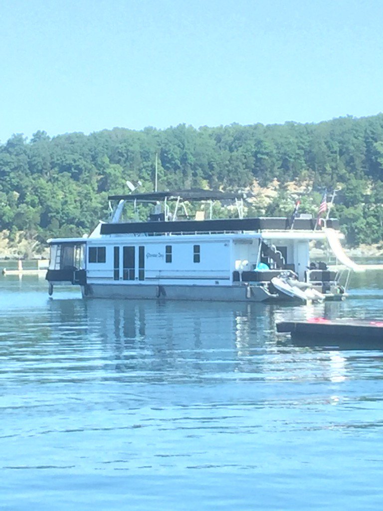 BoatsBuyTerry's tweet photo. #HouseboatsBuyTerry heading to the #HouseboatExpo. Come visit us at #StateDock on #LakeCumberland. https://t.co/eSkBlO8Ftt