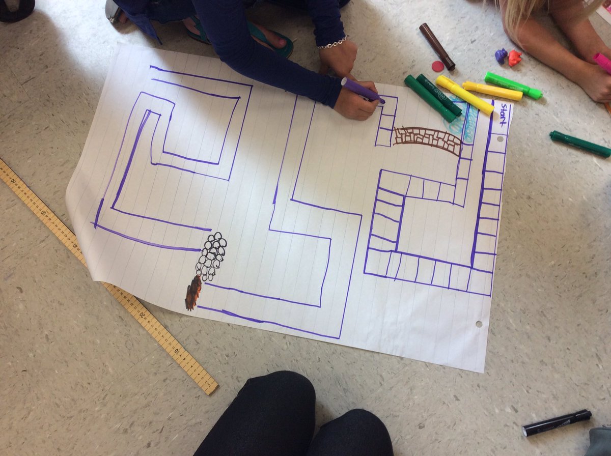 GECDSBMVL2016's tweet photo. Gr 7 pairs with grade 2 @belleriverbucs to create collaborative math inspired games! #creativity #teamwork #fun https://t.co/HNsLGZ79Be