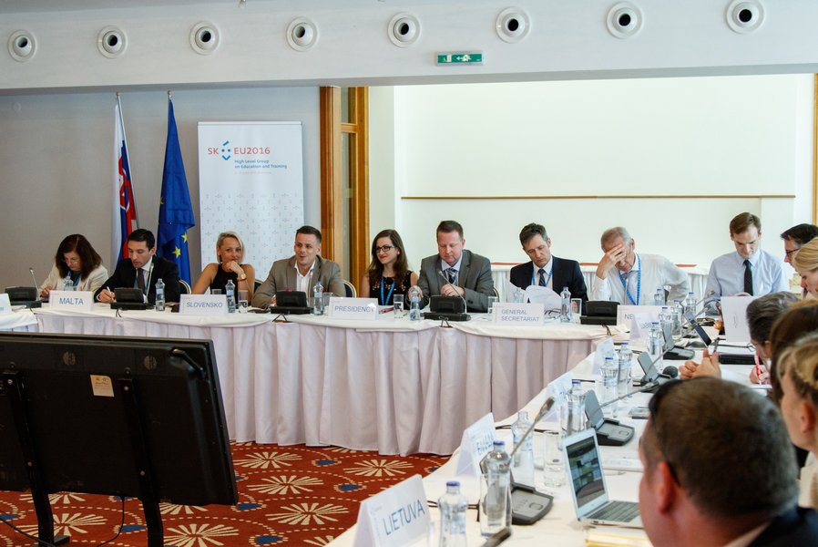 minedu_sk's tweet photo. Zapájame sa do SK PRES. V Bratislave zasadá skupina na vysokej úrovni pre vzdelávanie a odbornú prípravu v EÚ... https://t.co/cDjppVbNoR