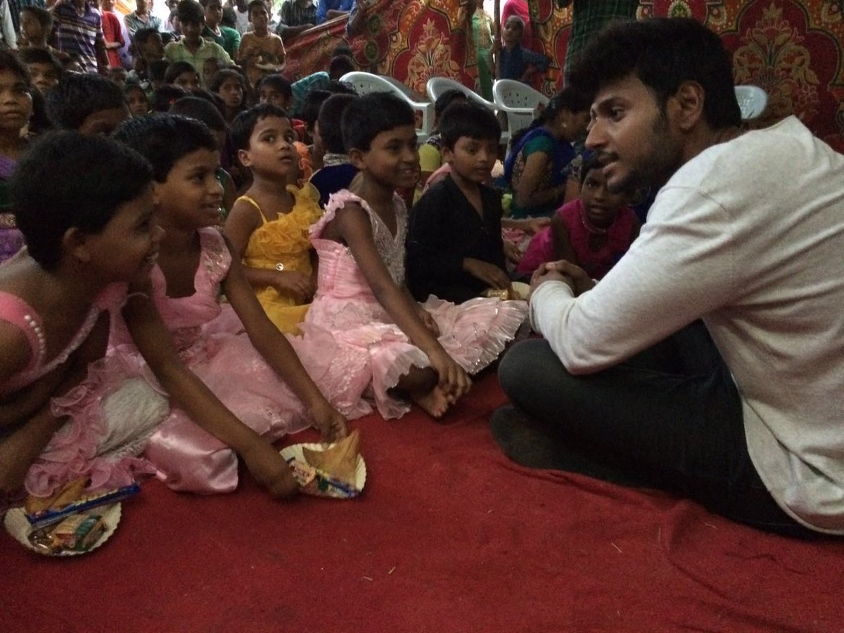 MelanieWF's tweet photo. @sundeepkishan participated in #CharityInStyle #RidewithSundeep which was Organised by @thegreatfans ☺ https://t.co/E4zcsKugYu