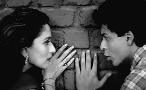 sunshine_dina's tweet photo. #mdsrk #madhuridixit #SRK #somebodycastthemnow #gajagamini https://t.co/SnS1ZCKpRB