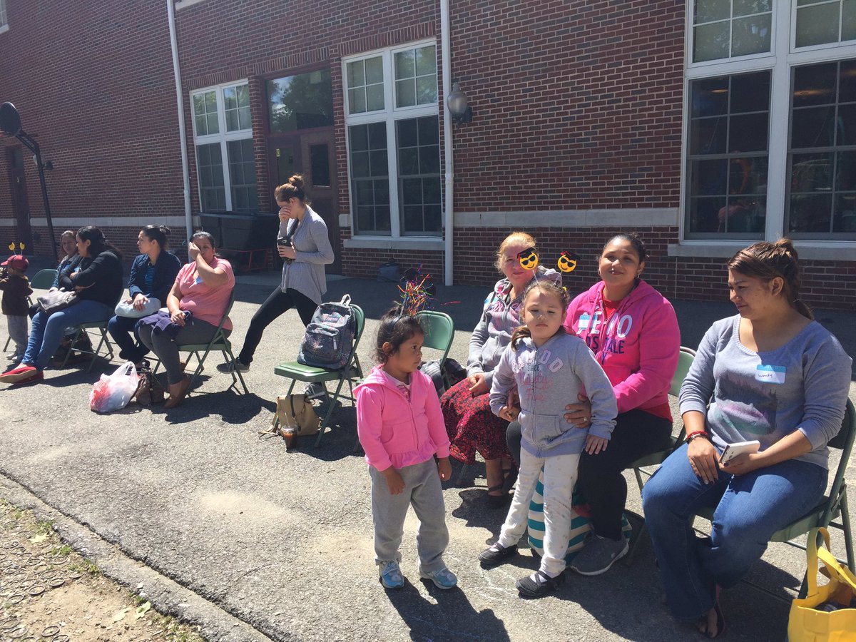 SOstrofskyMKES's tweet photo. Pre-K happiness! #mkespride https://t.co/LahfczLFCg