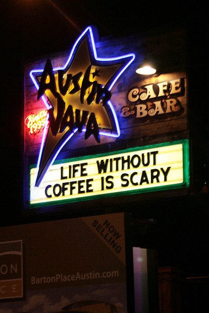 BigAerosmithFan's tweet photo. Life w/o @joeykramer @RockinRoastin Is like a box of chocolates w/o chocolates, It's scary #MusicToYourLips :) https://t.co/bH147up08Z