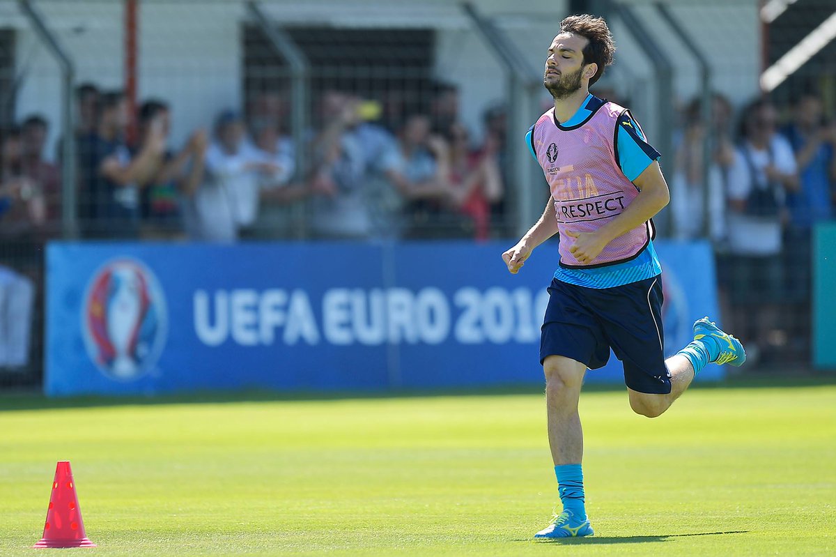sslazioes's tweet photo. #EURO2016
Primer entrenamiento de Italia en Montpellier #ITA
#ForzaRagazzi Marchetti Parolo Candreva https://t.co/pIQT5KlZWP