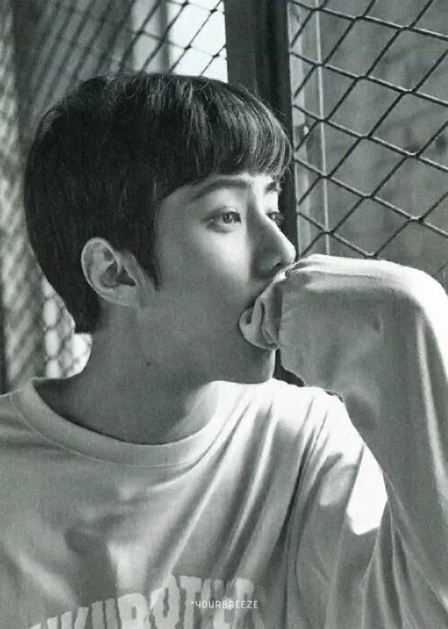 hunhan_th's tweet photo. [PIC] Sehun EX'ACT (cr; yourbreeze) https://t.co/9dx7Y9YlU1