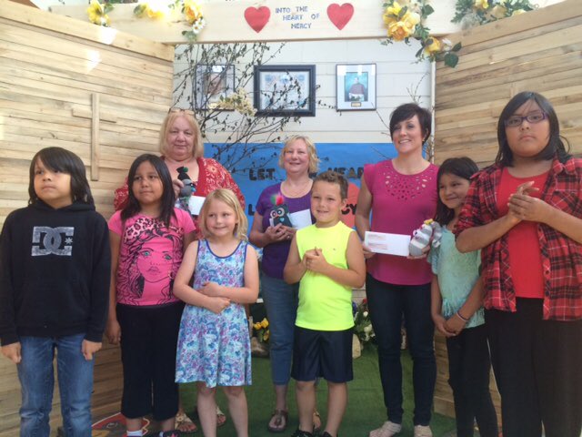 PJPSchoolKenora's tweet photo. Donations from the grade 2/3 Create a Critter business to the Women's Shelter, Helping Hands and Triple Play!! https://t.co/i4KhyOeRja