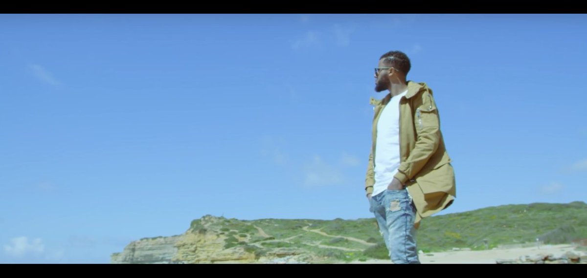 Watibonline's tweet photo. Y'en a pas 2 comme elle ..
Plus de 3 millions de vues pr #RAPPELLELA de @LEFAauthentique
⇒ https://t.co/8DGMVgqJmH https://t.co/smlxFfd71Q