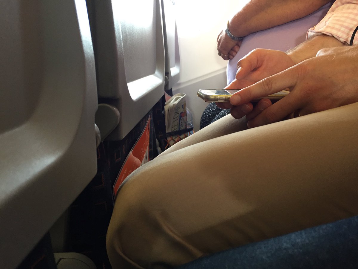 Hang Out On Holiday tweet media