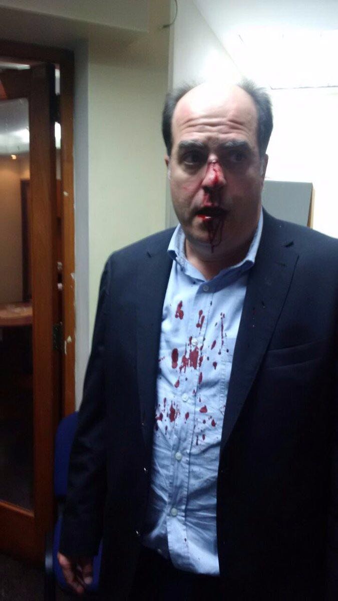 marquezcvm's tweet photo. Este es el diálogo  que los venezolanos  tenemos soportando  desde hace  17 años . https://t.co/tv3z1ANHq7