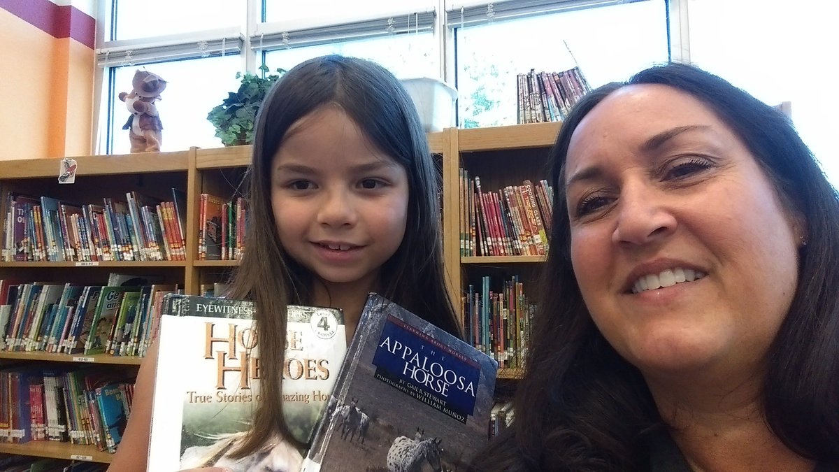 WalkerLibrary's tweet photo. So happy to have Walker Stars checkout books at Webb today #walread #mckedtech https://t.co/vVYgCWM3w1